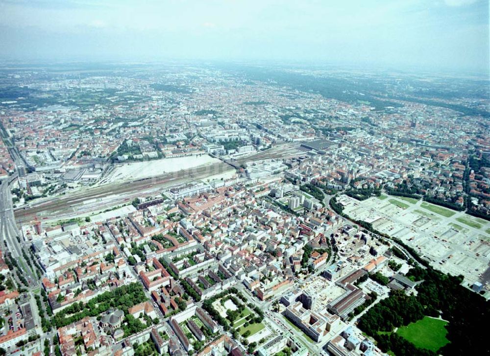 München from above - Wohngebiet an der Landsberger Allee in München mit Blick auf die Theresienwiese.