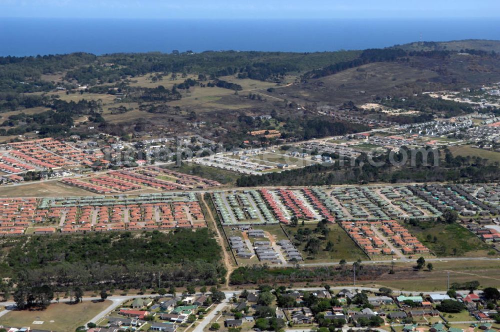 Port Elizabeth from above - View of a housing area in Lorraine by the Dijon Road in Port Elizabeth