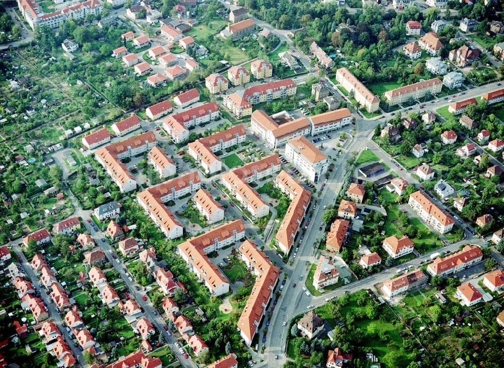 Dresden - Niedersedlitz from above - Wohngebiet an der Lugauer Straße / Germanienweg in Dresden - Niedersedlitz - ein Projekt der MÜBAU.