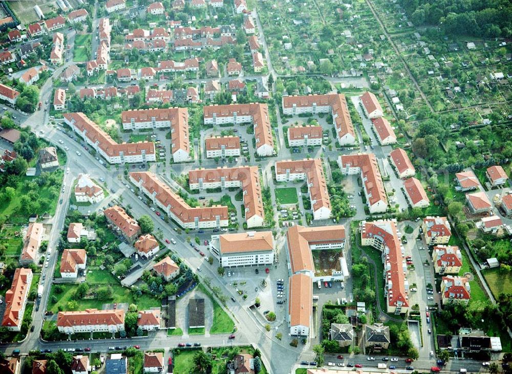 Aerial photograph Dresden - Niedersedlitz - Wohngebiet an der Lugauer Straße / Germanienweg in Dresden - Niedersedlitz - ein Projekt der MÜBAU.