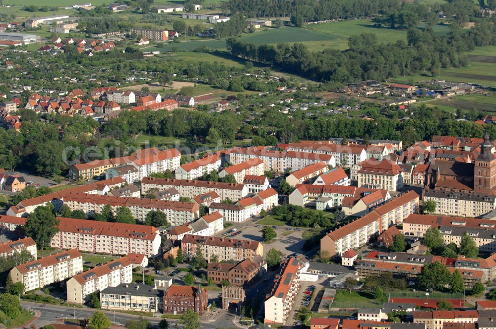 Malchin from above - Blick auf ein Wohngebiet. Malchin wurde im 13. Jahrhundert gegründet und hat heute ca. 7.500 Einwohner.