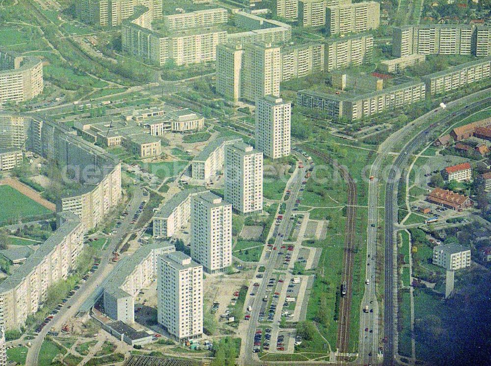 Berlin - Marzahn from the bird's eye view: Wohngebiet an der Marzahner Promenade in Berlin - Marzahn.