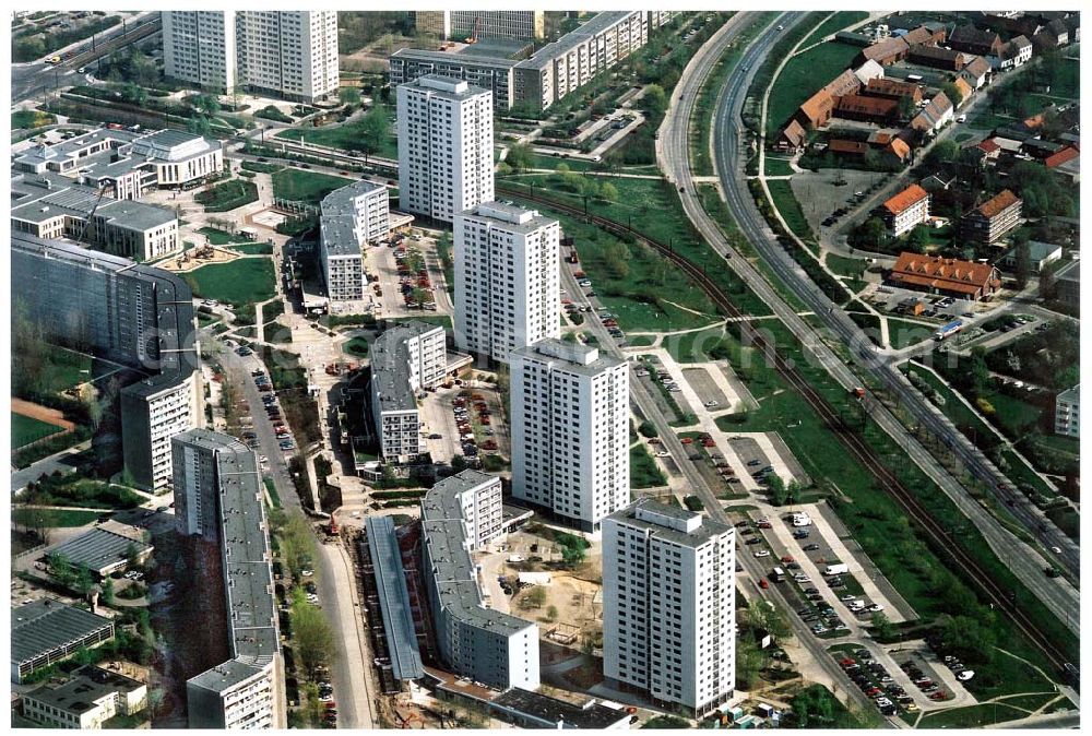 Berlin - Marzahn from the bird's eye view: Wohngebiet an der Marzahner Promenade in Berlin - Marzahn.