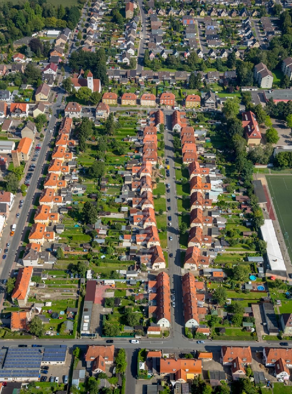 Ahlen from above - Residential area of a multi-family house settlement in Ahlen in the state North Rhine-Westphalia