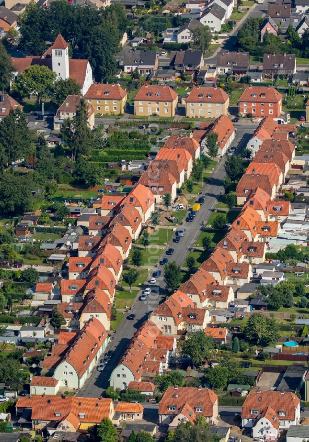 Aerial photograph Ahlen - Residential area of a multi-family house settlement in Ahlen in the state North Rhine-Westphalia