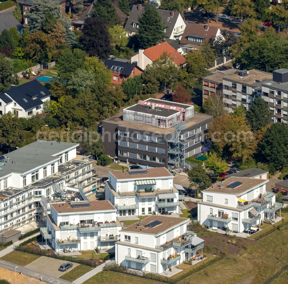 Hamm from the bird's eye view: Residential area of the multi-family house settlement Ahse-Residenz in the Marker Allee in Hamm in the state North Rhine-Westphalia