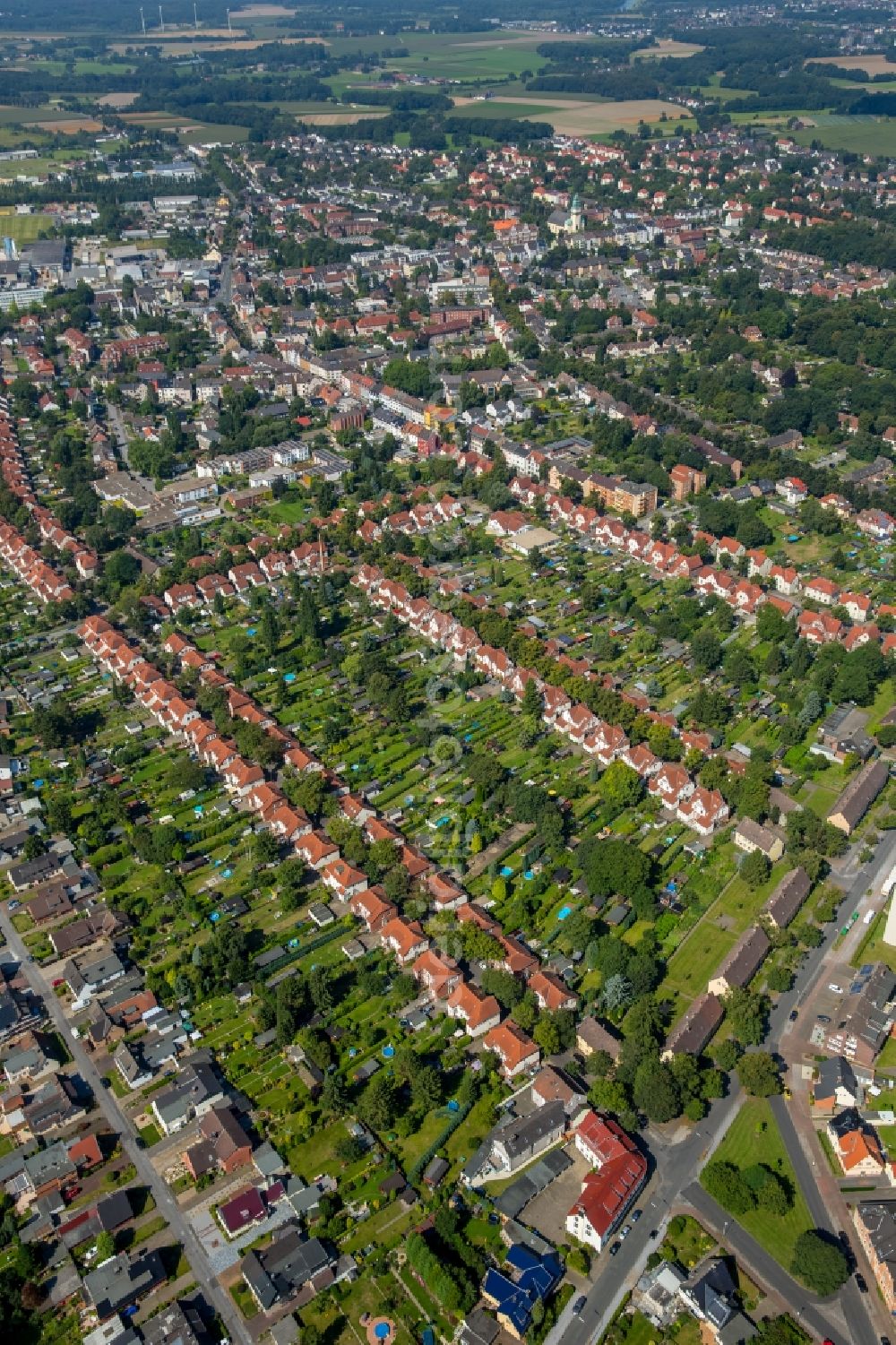 Lünen from the bird's eye view: Residential area of the multi-family house settlement Alte Kolonie Brambauer in Luenen in the state North Rhine-Westphalia