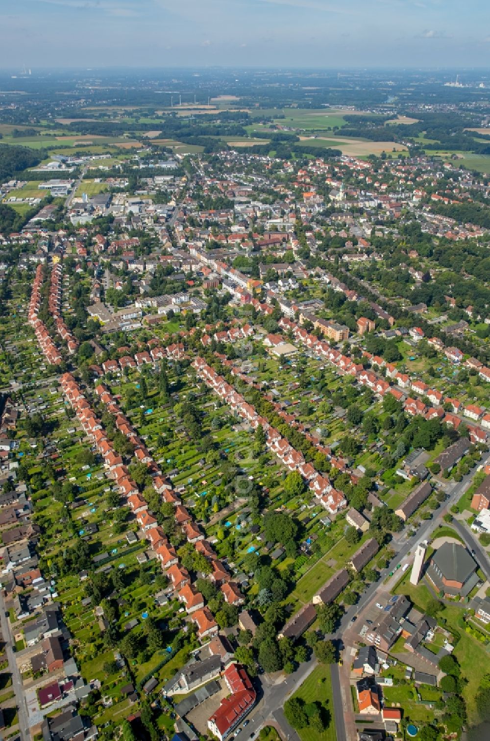 Aerial image Lünen - Residential area of the multi-family house settlement Alte Kolonie Brambauer in Luenen in the state North Rhine-Westphalia