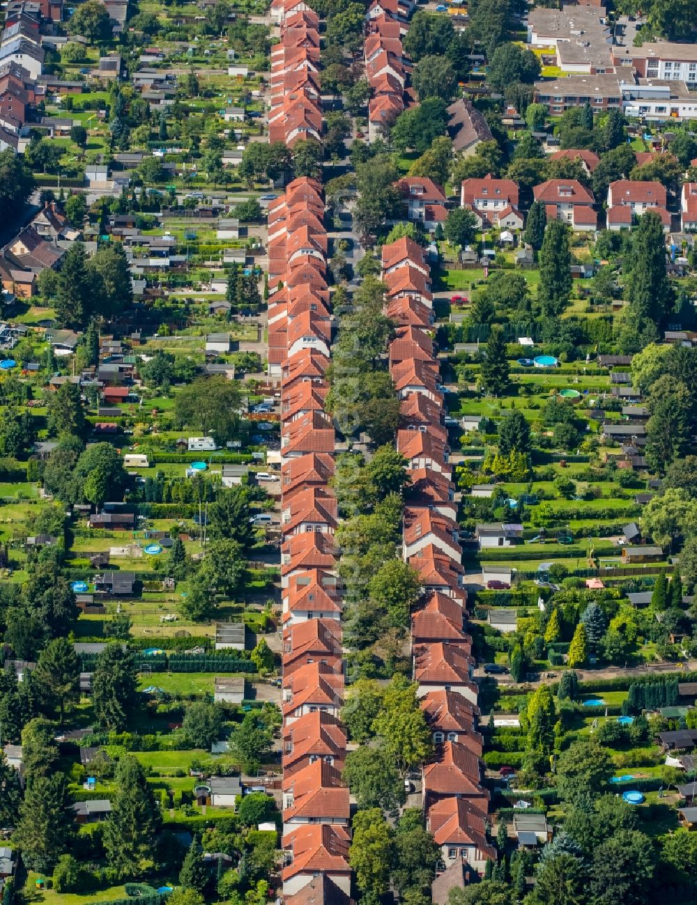 Aerial image Lünen - Residential area of the multi-family house settlement Alte Kolonie Brambauer in Luenen in the state North Rhine-Westphalia