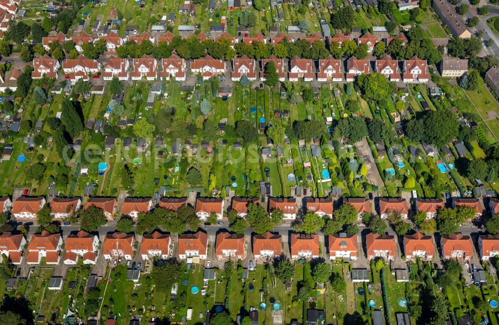 Aerial image Lünen - Residential area of the multi-family house settlement Alte Kolonie Brambauer in Luenen in the state North Rhine-Westphalia