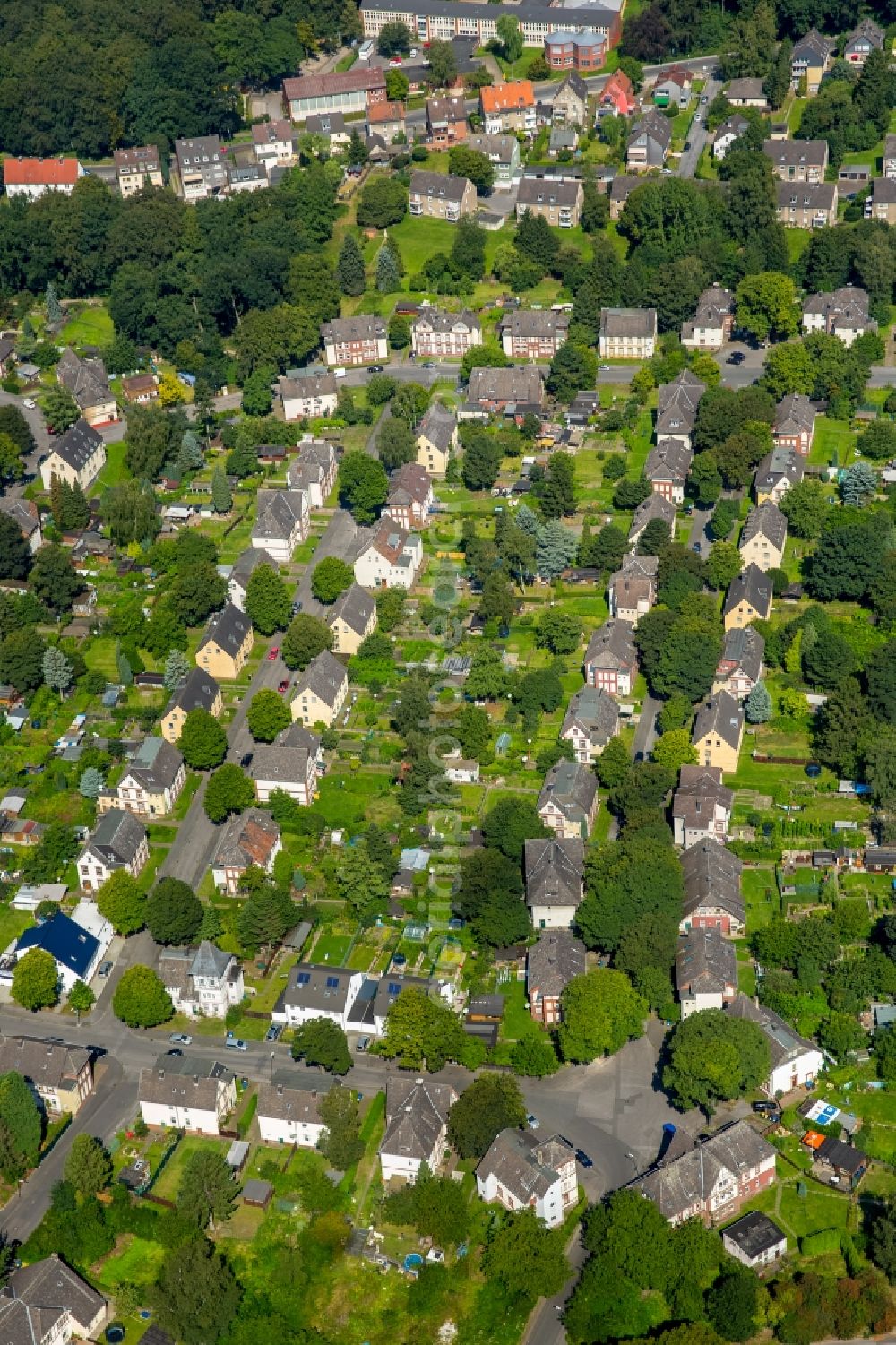 Aerial image Dortmund - Residential area of a multi-family house settlement old colony Eving in Dortmund in the state North Rhine-Westphalia