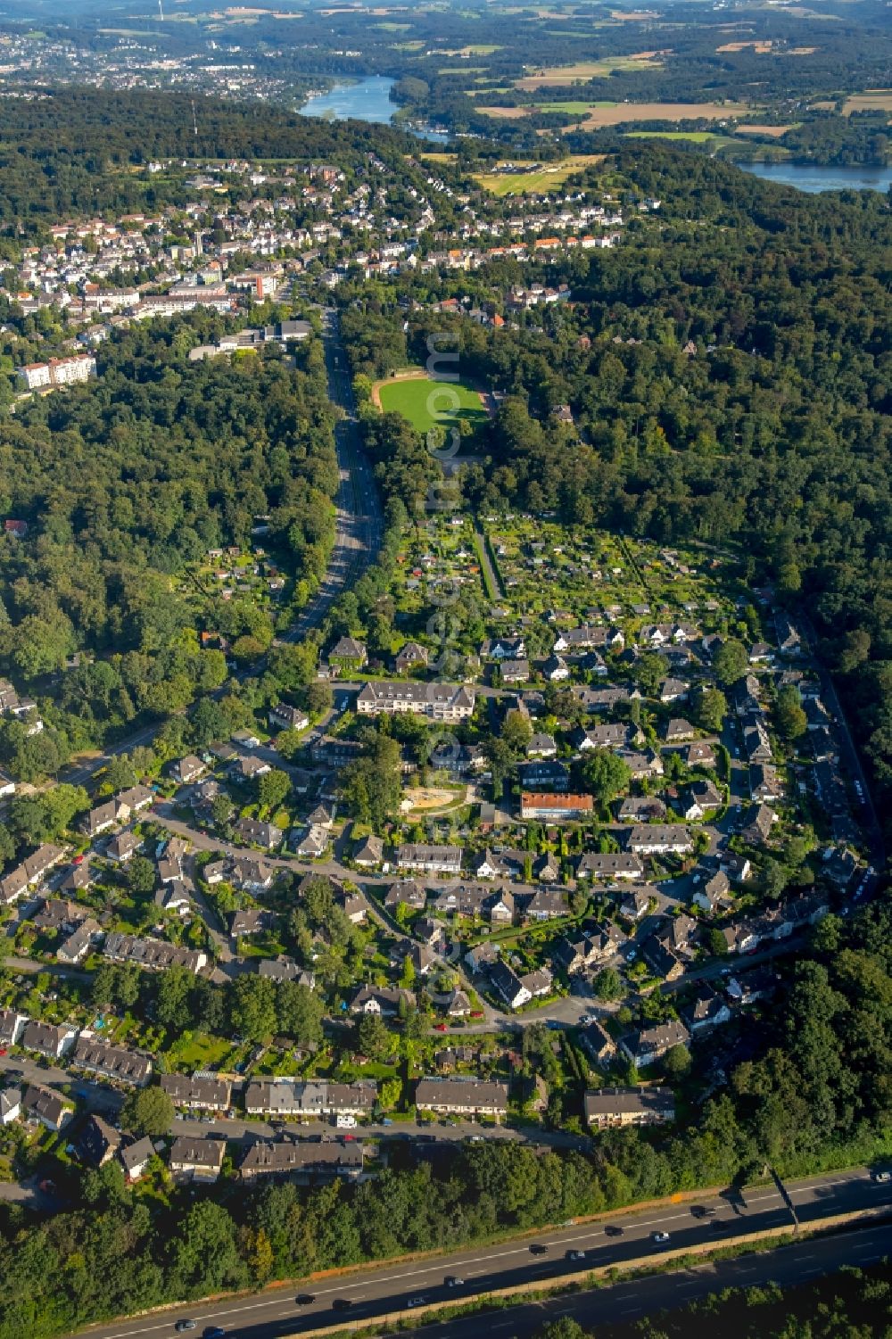 Aerial image Essen - Residential area of a multi-family house settlement Altenhof 2 in Essen in the state North Rhine-Westphalia