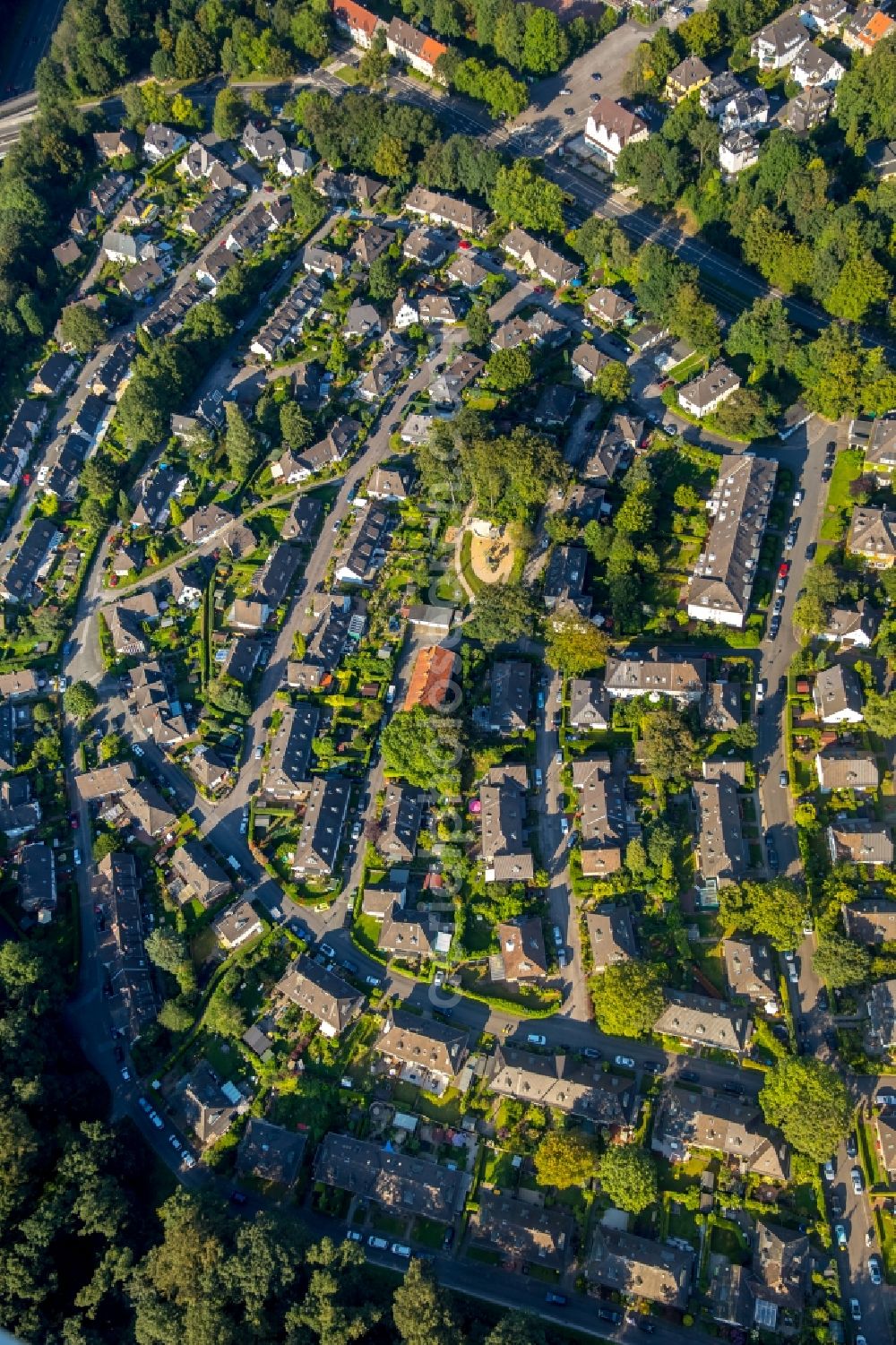 Aerial photograph Essen - Residential area of a multi-family house settlement Altenhof 2 in Essen in the state North Rhine-Westphalia