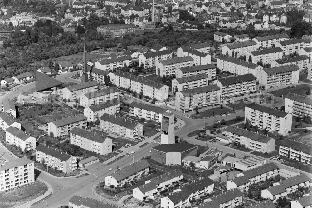 Aerial image Esslingen am Neckar - Residential area of a??a??the multi-family house settlement with the St. Augustine Church in the district of Zollberg in Esslingen am Neckar in the state Baden-Wuerttemberg, Germany