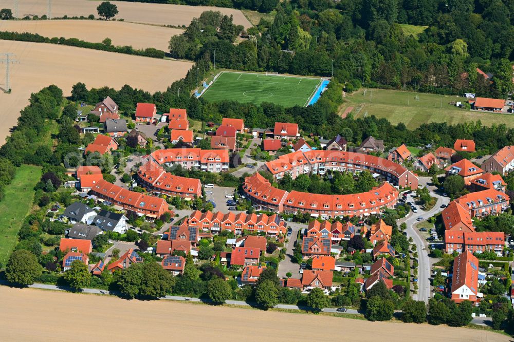 Bad Schwartau from above - Residential area of the multi-family house settlement on street Kornrade in Bad Schwartau in the state Schleswig-Holstein, Germany