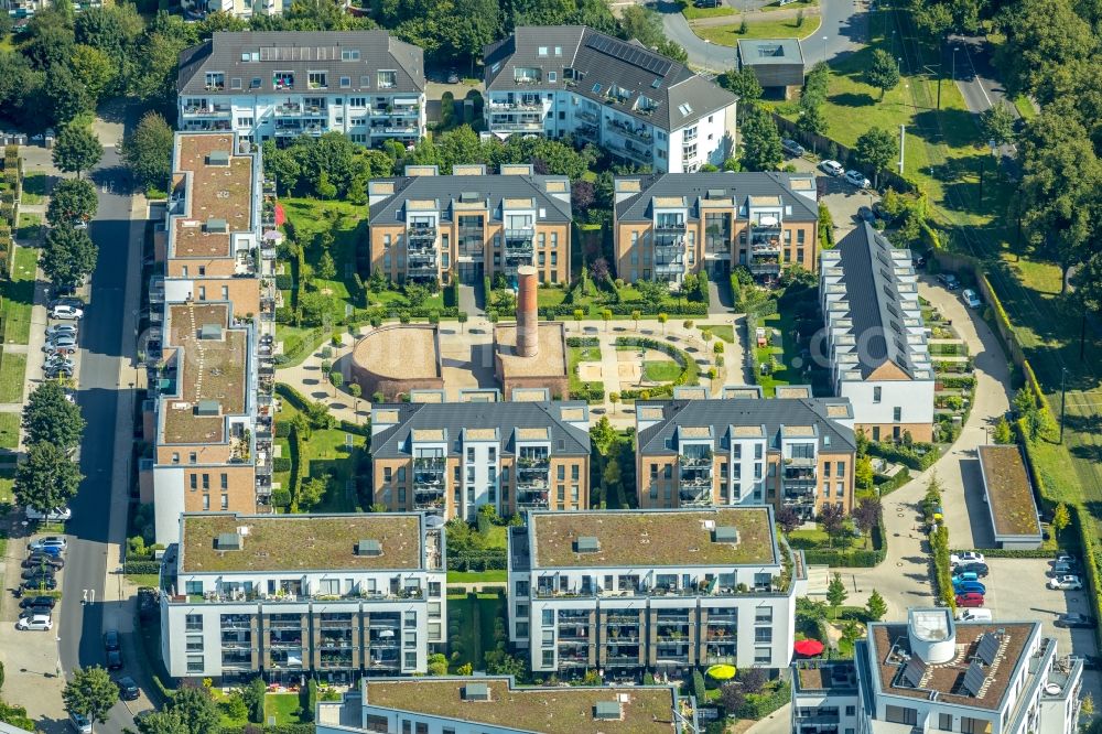 Aerial photograph Düsseldorf - Residential area of the multi-family house settlement at the former Ringofen der Ziegelei Sassen Am Wildpark in Duesseldorf in the state North Rhine-Westphalia, Germany