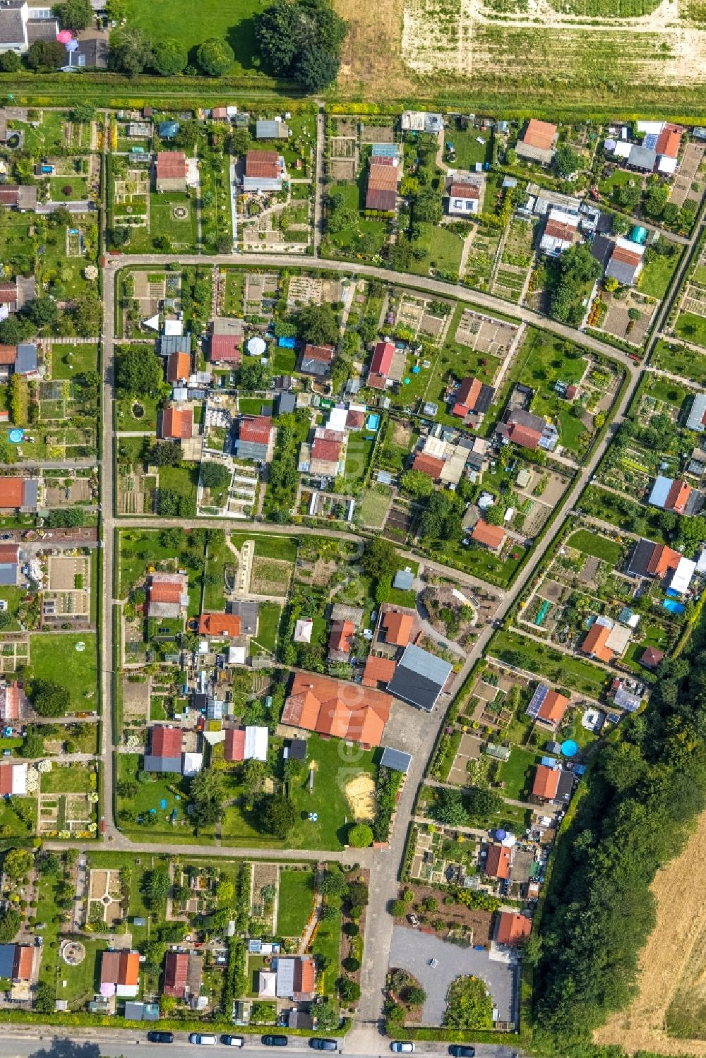 Aerial photograph Bergkamen - Residential area of the multi-family house settlement in Bergkamen in the state North Rhine-Westphalia, Germany