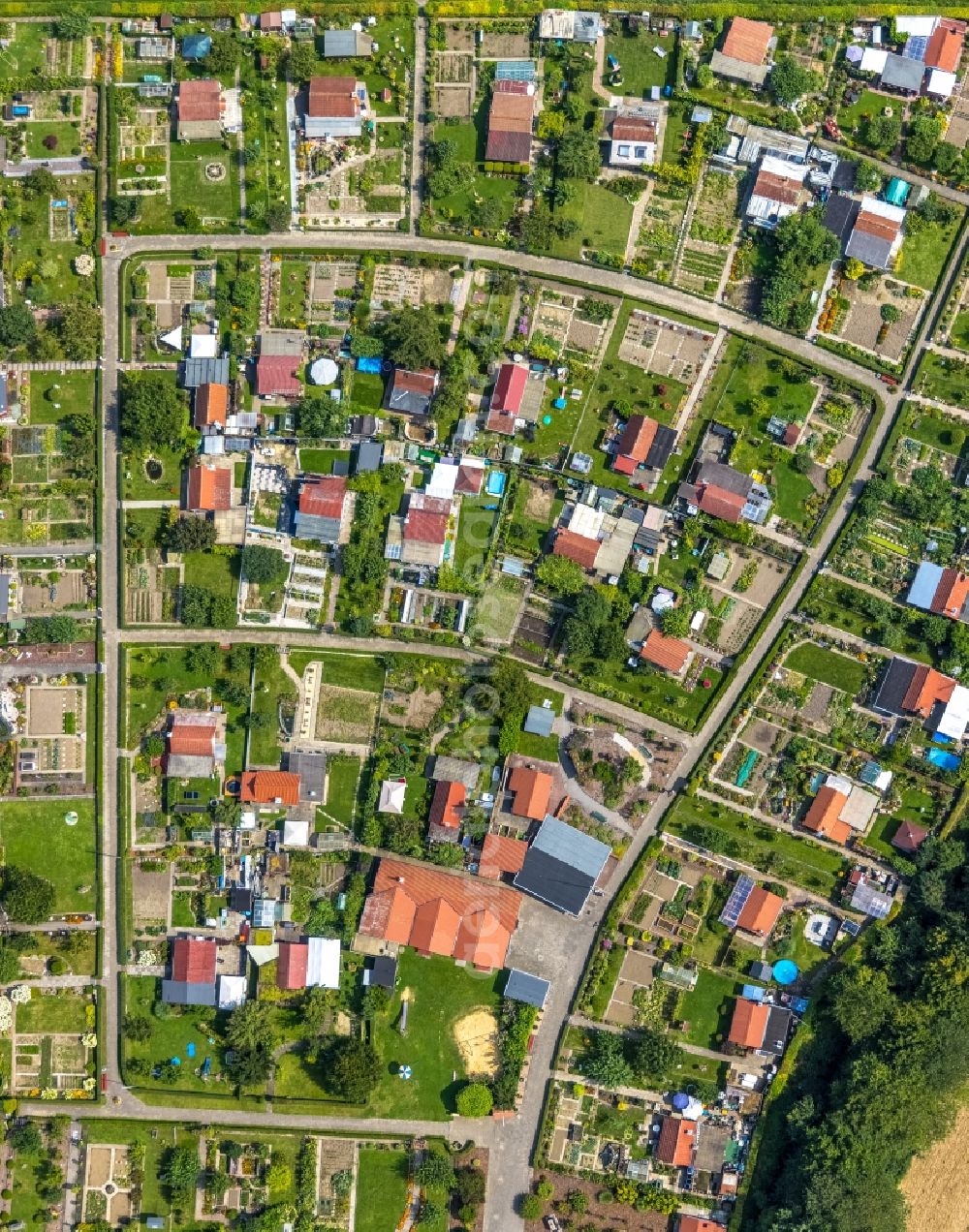 Bergkamen from above - Residential area of the multi-family house settlement in Bergkamen in the state North Rhine-Westphalia, Germany