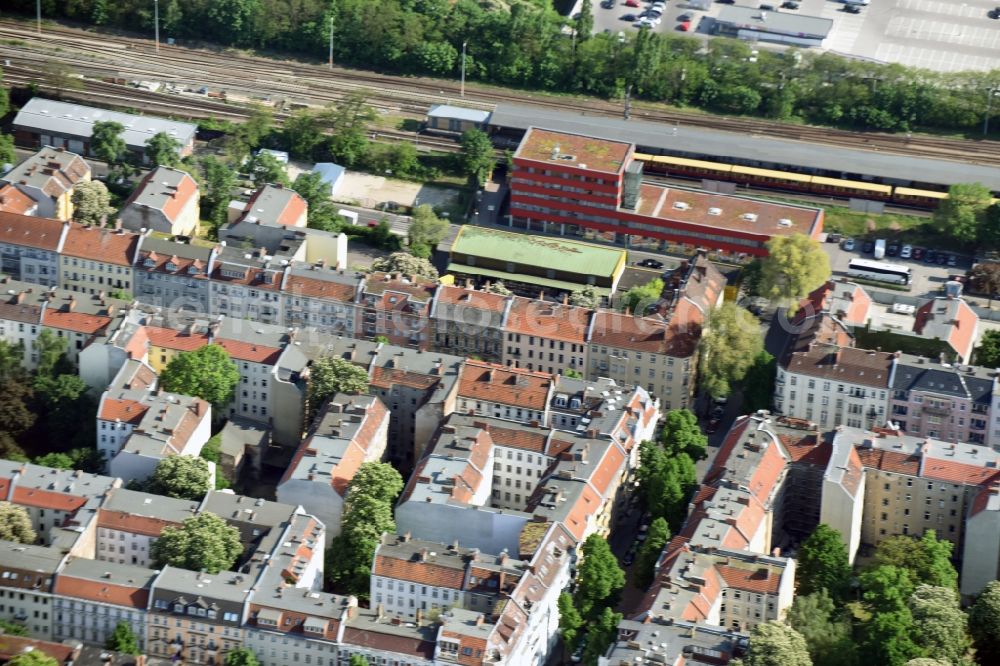 Berlin from above - Residential area of a multi-family house settlement Schoeneweider and Braunschweiger Strasse in Berlin, Germany