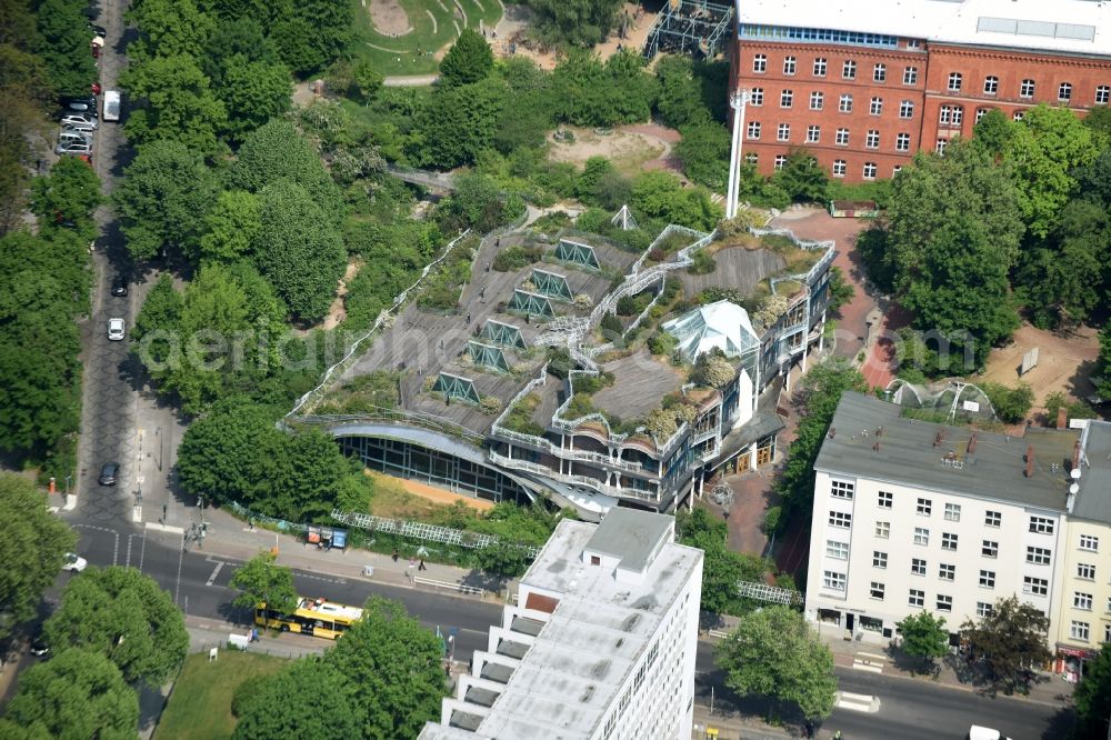 Aerial photograph Berlin - Residential area of a multi-family house settlement Pallasstrasse - Gleditschstrasse in Berlin in Berlin, Germany