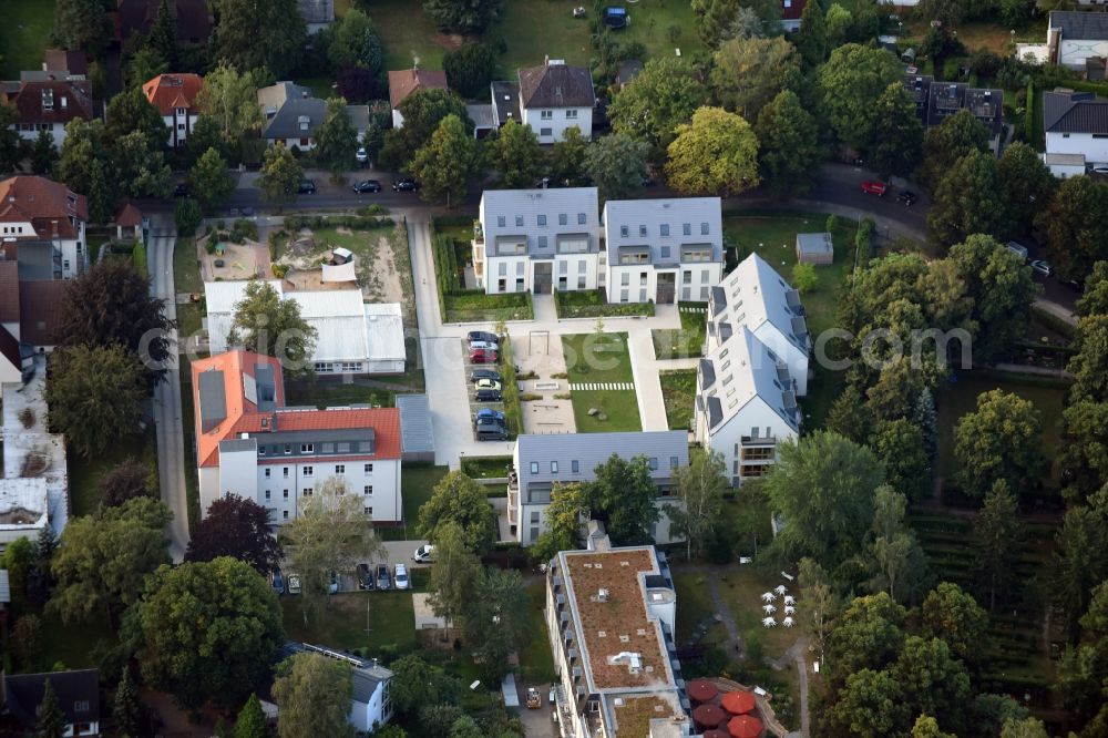 Aerial image Berlin - Residential area of a multi-family house settlement at the Kiesstreet in the district Lankwitz in Berlin