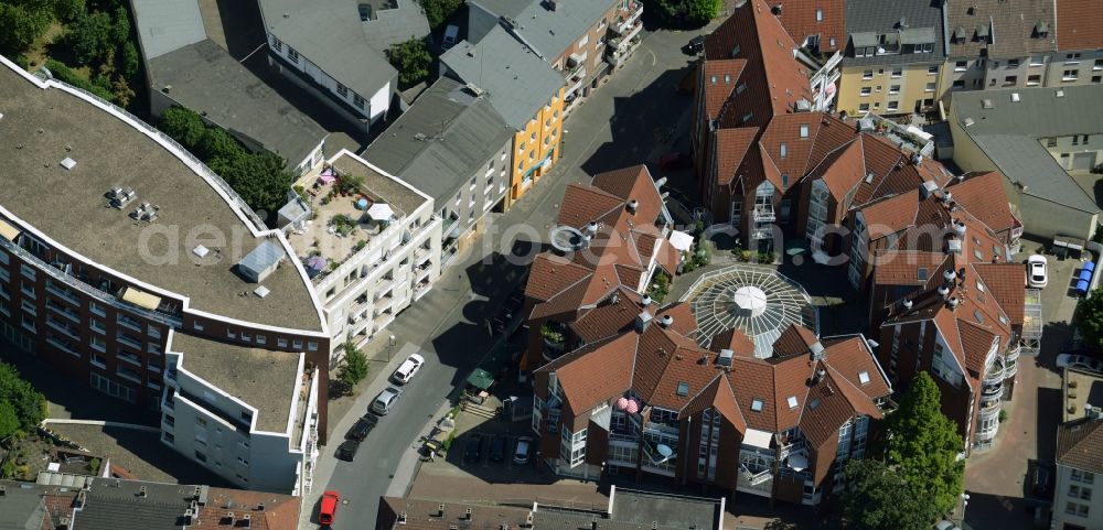 Bochum from the bird's eye view: Roof and wall structures in residential area of a multi-family house settlement Gerberstrasse in Bochum in the state North Rhine-Westphalia