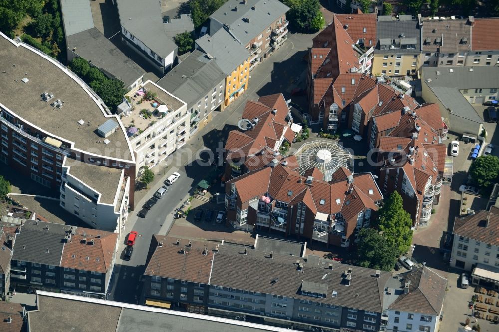 Aerial image Bochum - Roof and wall structures in residential area of a multi-family house settlement Gerberstrasse in Bochum in the state North Rhine-Westphalia