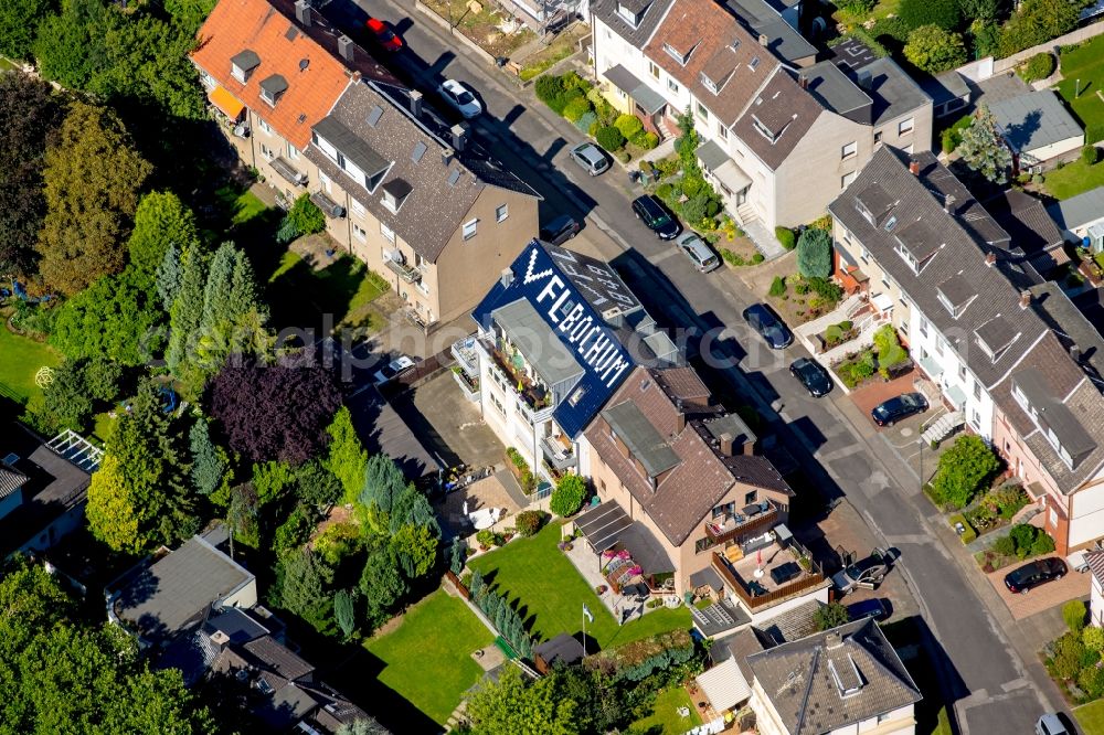 Aerial photograph Bochum - Roof and wall structures in residential area of a multi-family house settlement with VFL promotion in Bochum in the state North Rhine-Westphalia