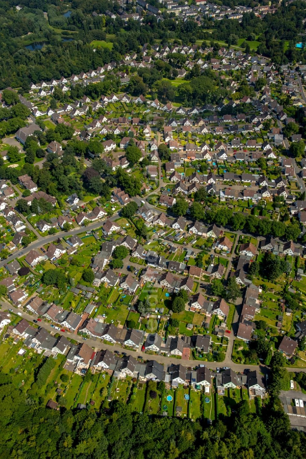 Bochum from the bird's eye view: Residential area of a multi-family house settlement dahlhauser heath hordel in Bochum in the state North Rhine-Westphalia