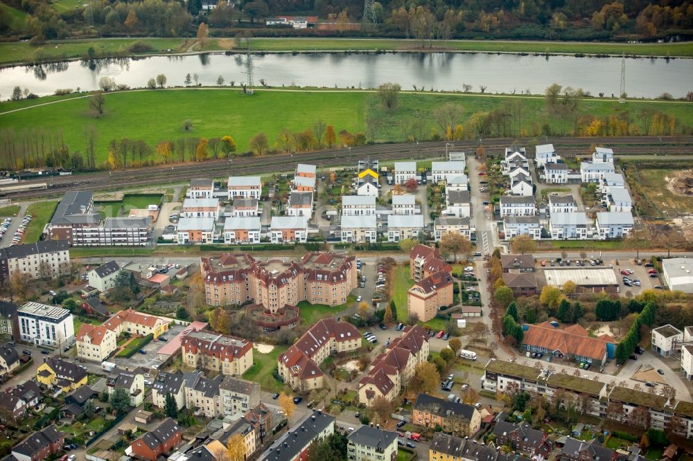 Bochum from above - Residential area of a multi-family house settlement Ruhrauenpark in Bochum in the state North Rhine-Westphalia