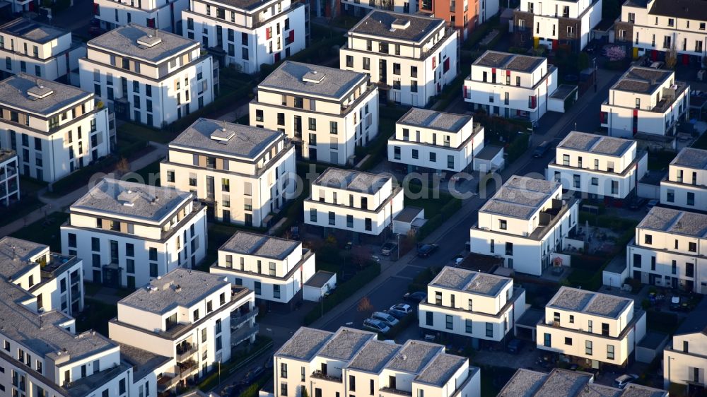 Aerial photograph Bonn - Residential area of the multi-family house settlement on street Hannah-Arendt-Strasse in the district Plittersdorf in Bonn in the state North Rhine-Westphalia, Germany