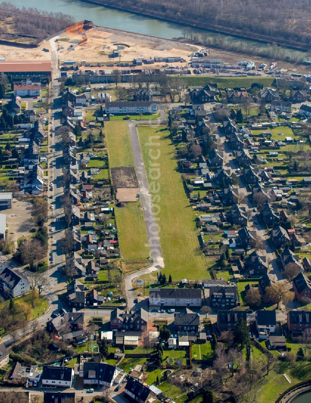 Aerial image Bottrop - Residential area of a multi-family house settlement between the Schuermann street und the Bergbau street in Bottrop- Ebel in the state North Rhine-Westphalia