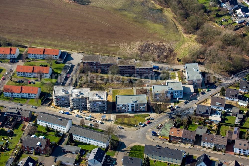 Aerial photograph Bottrop - Residential area of a multi-family house settlement Ernst- Moritz- Arndt- Street in Bottrop in the state North Rhine-Westphalia