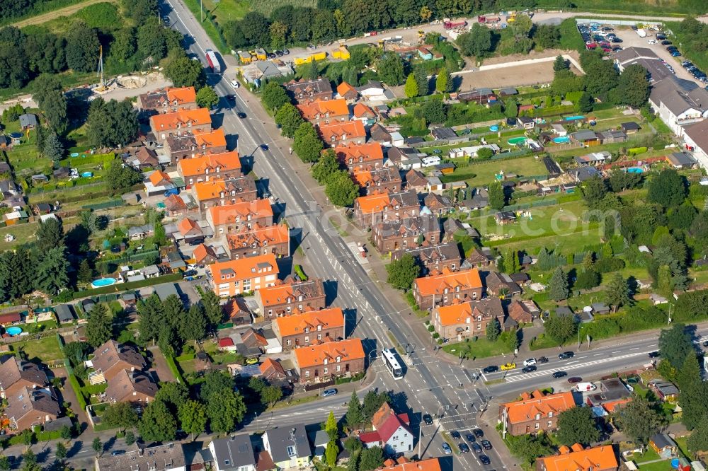 Bottrop from above - Residential area of a multi-family house settlement Rheinbabensiedlung Gladbecker street - Stenkhoffstrasse in Bottrop in the state North Rhine-Westphalia