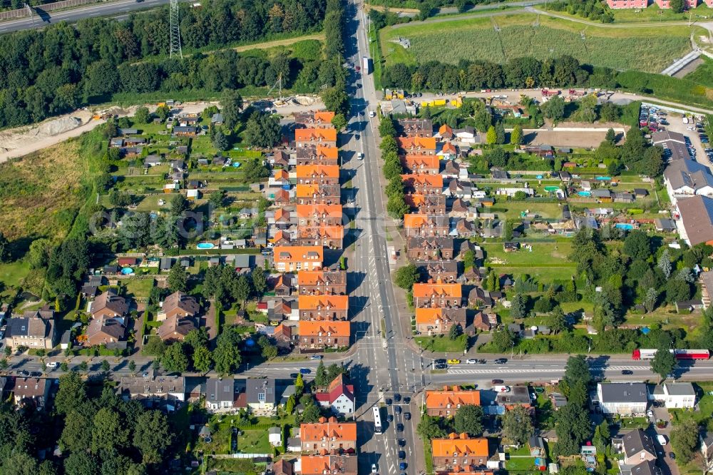 Aerial image Bottrop - Residential area of a multi-family house settlement Rheinbabensiedlung Gladbecker street - Stenkhoffstrasse in Bottrop in the state North Rhine-Westphalia