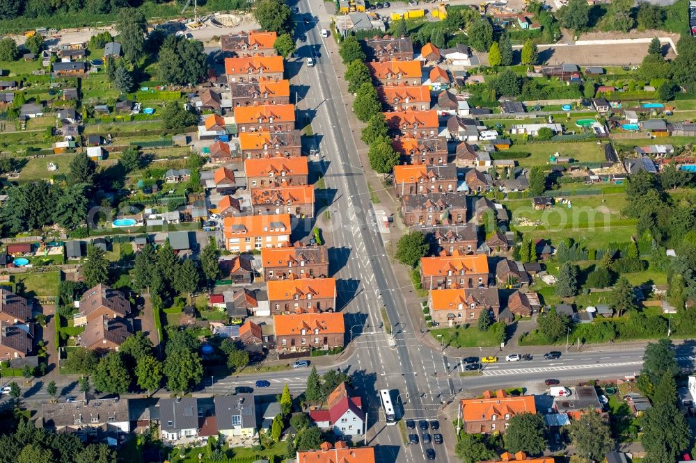 Bottrop from above - Residential area of a multi-family house settlement Rheinbabensiedlung Gladbecker street - Stenkhoffstrasse in Bottrop in the state North Rhine-Westphalia