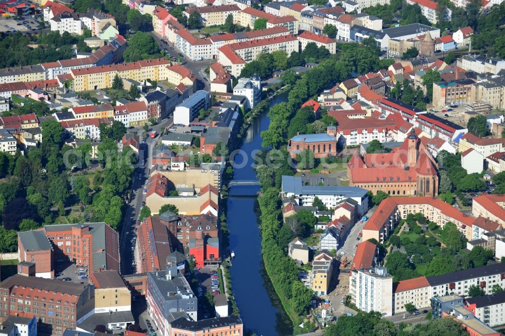 Brandenburg an der Havel from above - Roof and wall structures in residential area of a multi-family house settlement Annen Promenade on the old town in Brandenburg an der Havel in the state Brandenburg