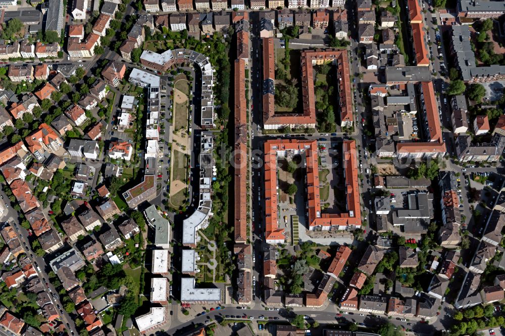 Aerial image Braunschweig - Residential area of the multi-family house settlement in Brunswick in the state Lower Saxony, Germany