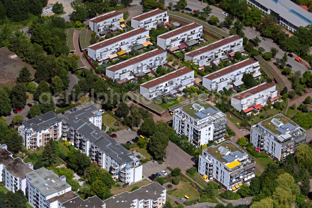 Aerial image Braunschweig - Residential area of the multi-family house settlement in Brunswick in the state Lower Saxony, Germany