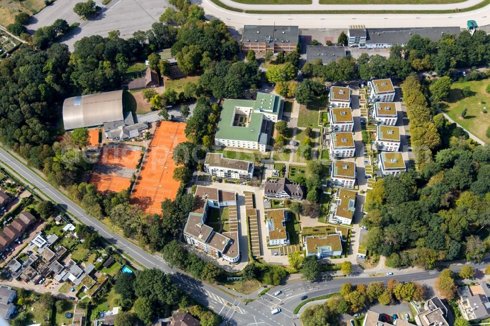 Aerial image Dinslaken - Residential area of the multi-family house settlement on Baerenkampallee in Dinslaken in the state North Rhine-Westphalia, Germany