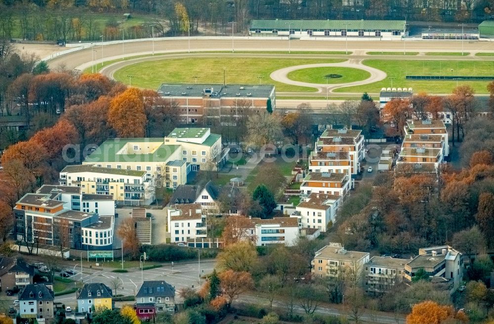 Dinslaken from above - Residential area of a multi-family house settlement Baerenkampallee in the district Ruhr Metropolitan Area in Dinslaken in the state North Rhine-Westphalia