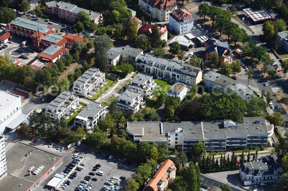 Aerial photograph Berlin - Residential area of the multi-family house settlement on Charlottenburger Strasse in the district Zehlendorf in Berlin, Germany