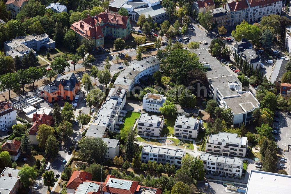 Berlin from the bird's eye view: Residential area of the multi-family house settlement on Charlottenburger Strasse in the district Zehlendorf in Berlin, Germany