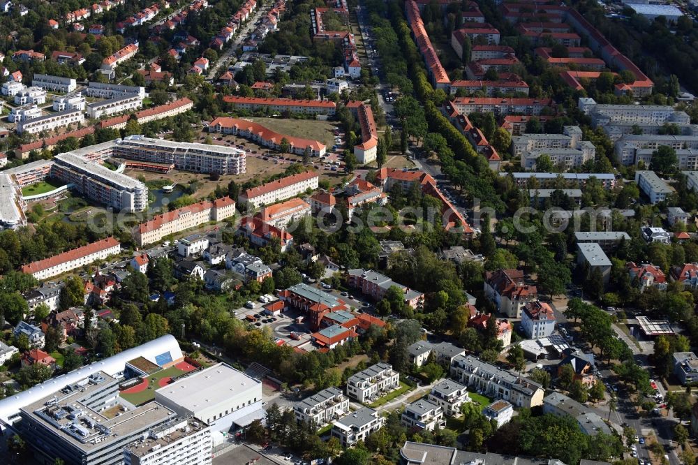 Aerial image Berlin - Residential area of the multi-family house settlement on Charlottenburger Strasse in the district Zehlendorf in Berlin, Germany