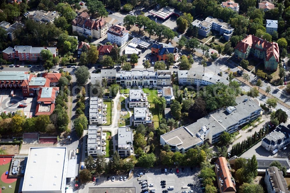 Aerial image Berlin - Residential area of the multi-family house settlement on Charlottenburger Strasse in the district Zehlendorf in Berlin, Germany