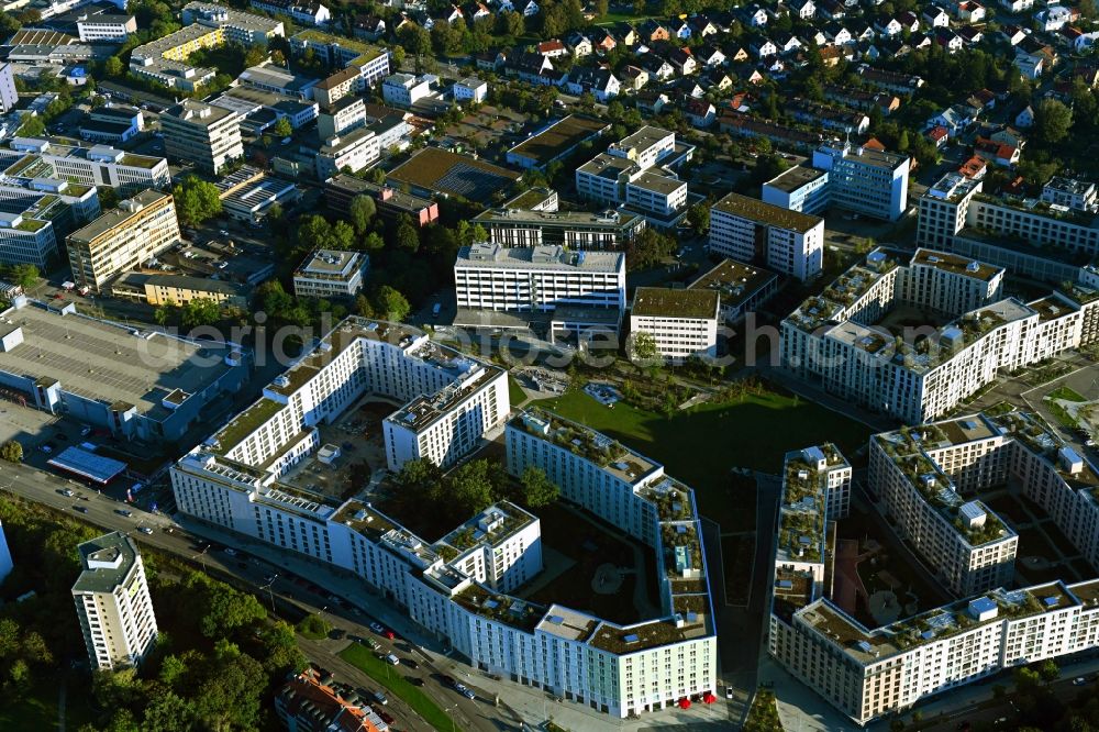 Aerial image München - Residential area of the multi-family house settlement Christel-Kuepper-Platz - Boschetsrieder Strasse in the district Obersendling in Munich in the state Bavaria, Germany