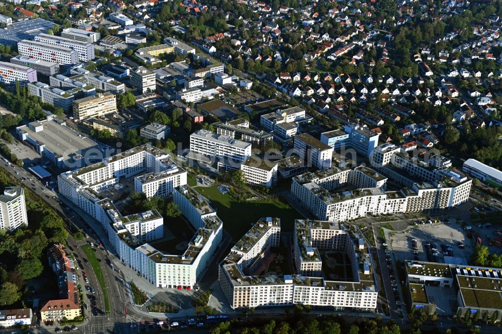 München from the bird's eye view: Residential area of the multi-family house settlement Christel-Kuepper-Platz - Drygalski-Allee - Constanze-Hallgarten-Strasse in the district Obersendling in Munich in the state Bavaria, Germany