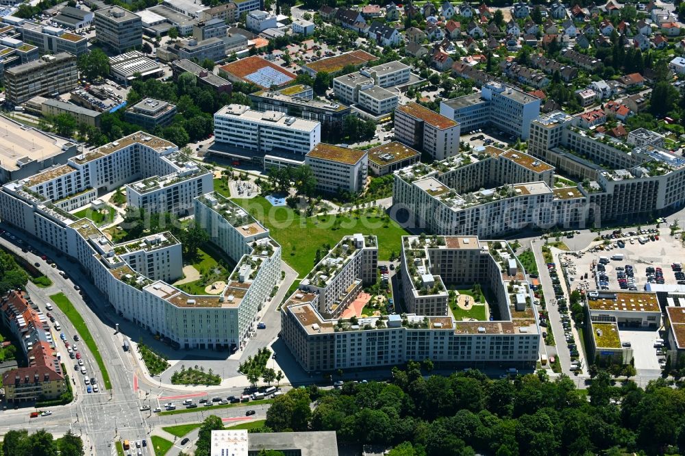 München from the bird's eye view: Residential area of the multi-family house settlement Christel-Kuepper-Platz - Drygalski-Allee - Constanze-Hallgarten-Strasse in the district Obersendling in Munich in the state Bavaria, Germany