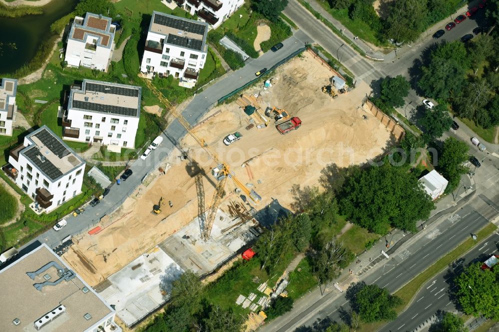 Berlin from above - Residential area of a multi-family house settlement Clayallee - Huettenweg in the district Dahlem in Berlin, Germany