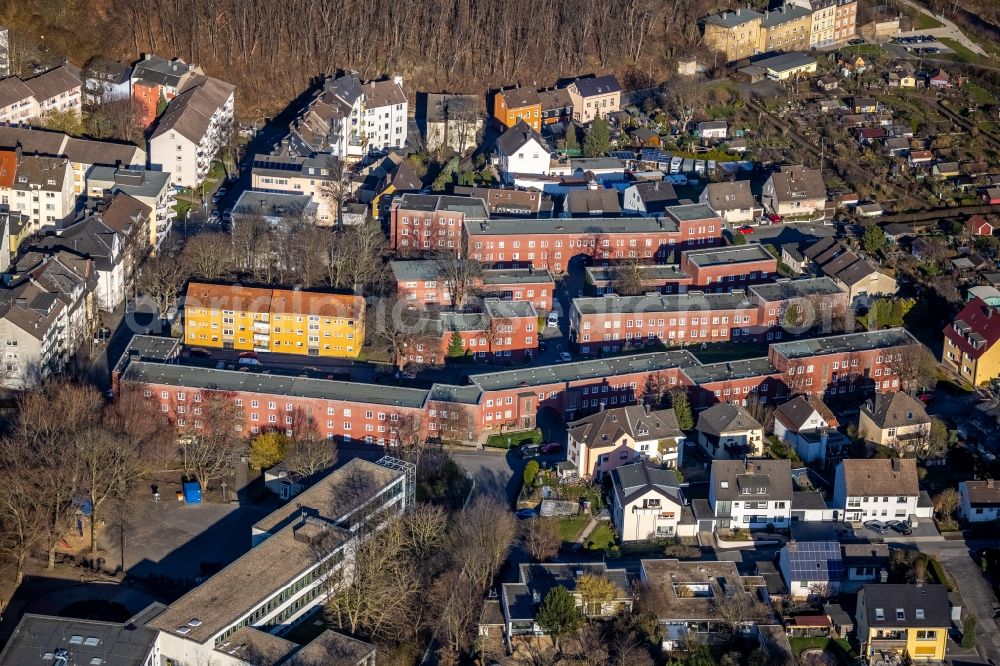 Aerial photograph Hagen - Residential area of the multi-family house settlement der Cunosiedlung on Albrechtstrasse - Heinrichstrasse in Hagen at Ruhrgebiet in the state North Rhine-Westphalia, Germany